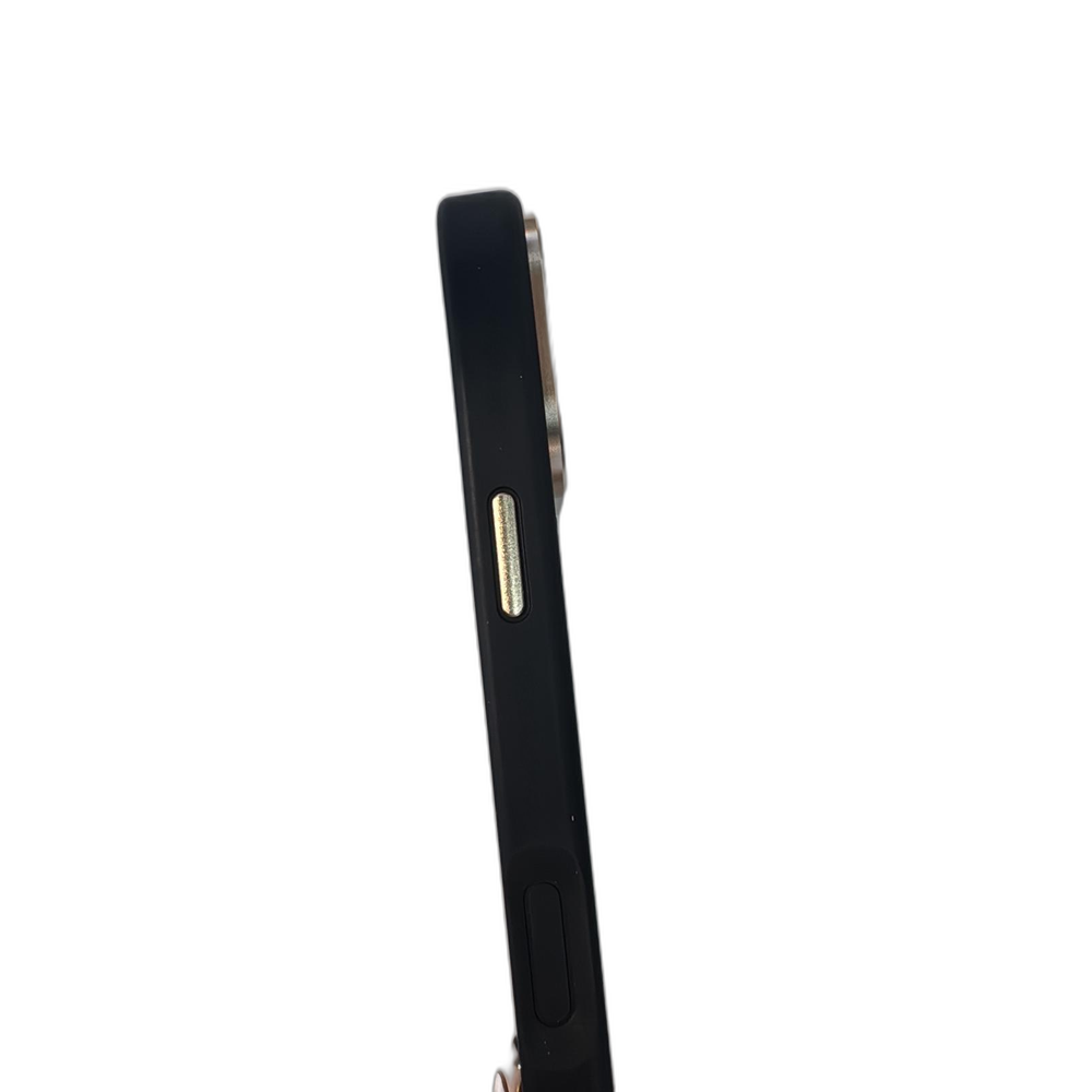 GUESS Black Gold MagSafe Case with Logo 3
